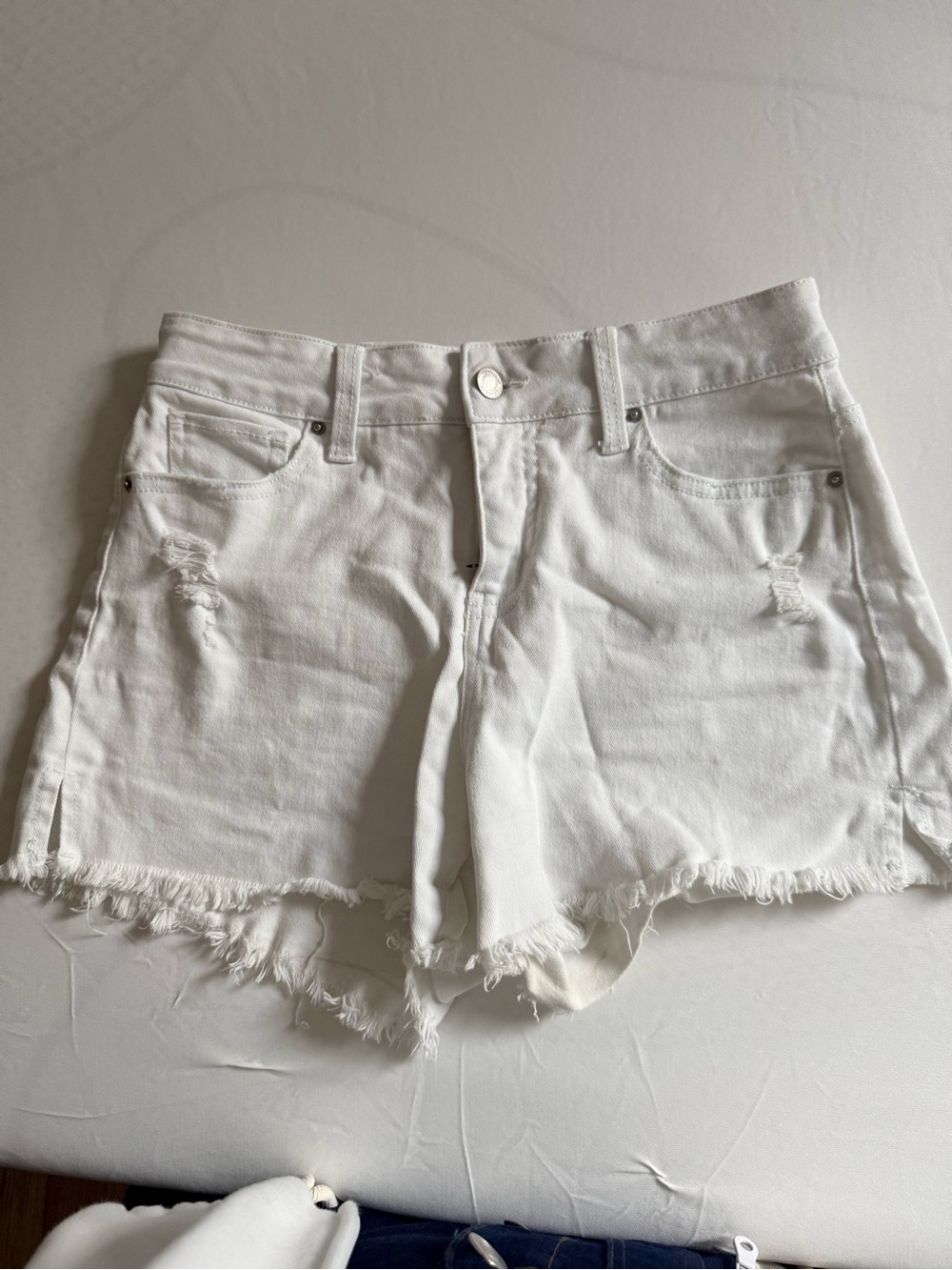 Time and Tru White Distressed Frayed-Hem Jean Shorts